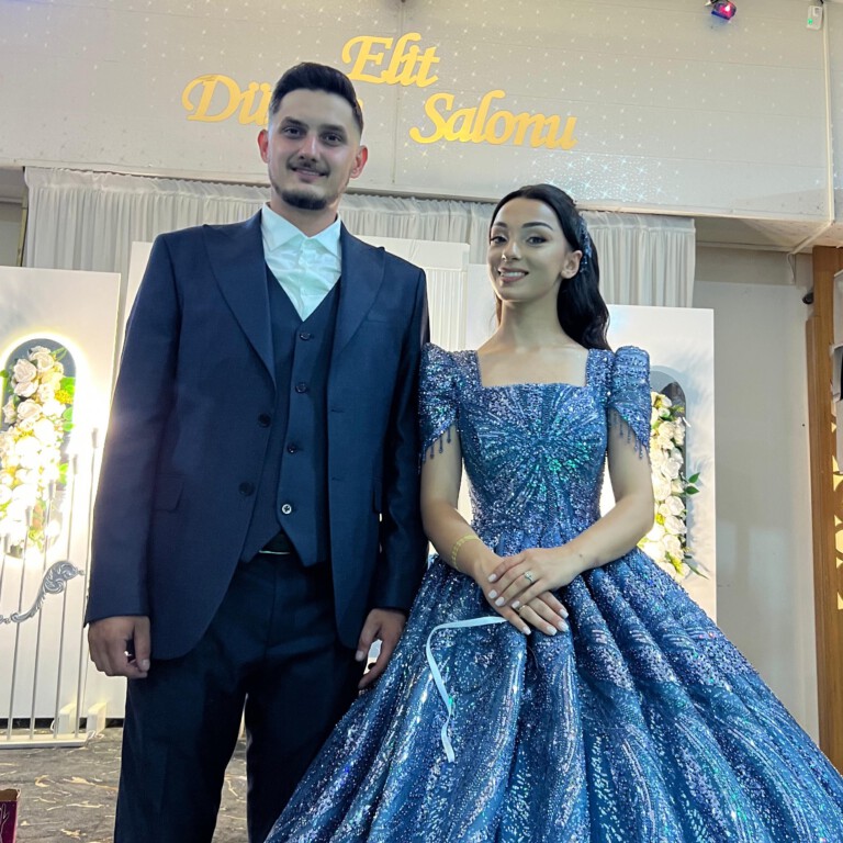 Kübra ve Onur Nişanlandı