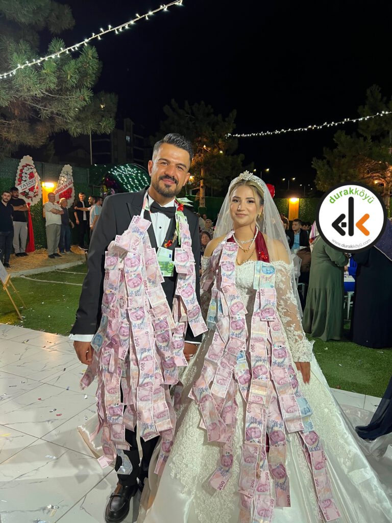 Aysel Aleyna ve Tolga Dünya Evine Girdi