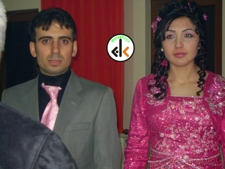 Nazlı Güzelim & Ali Koçak Nişanlandılar!
