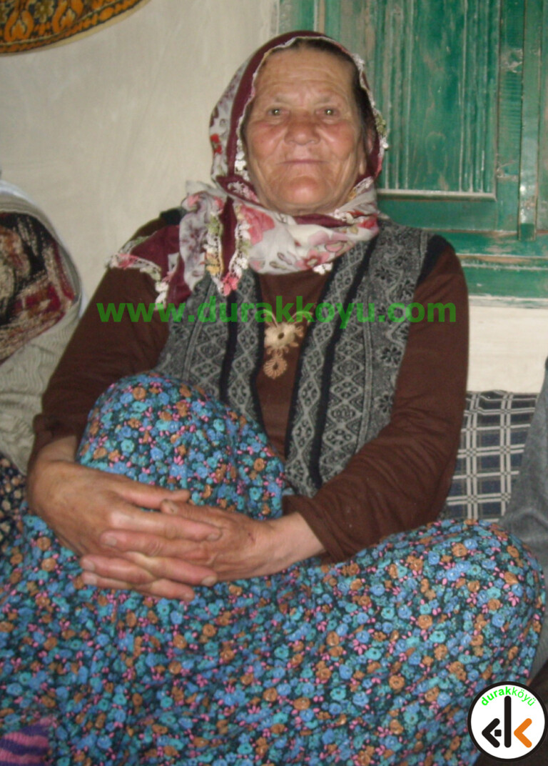 Hanim Adıgüzel evinde düşerek kolunu kırmıştır!