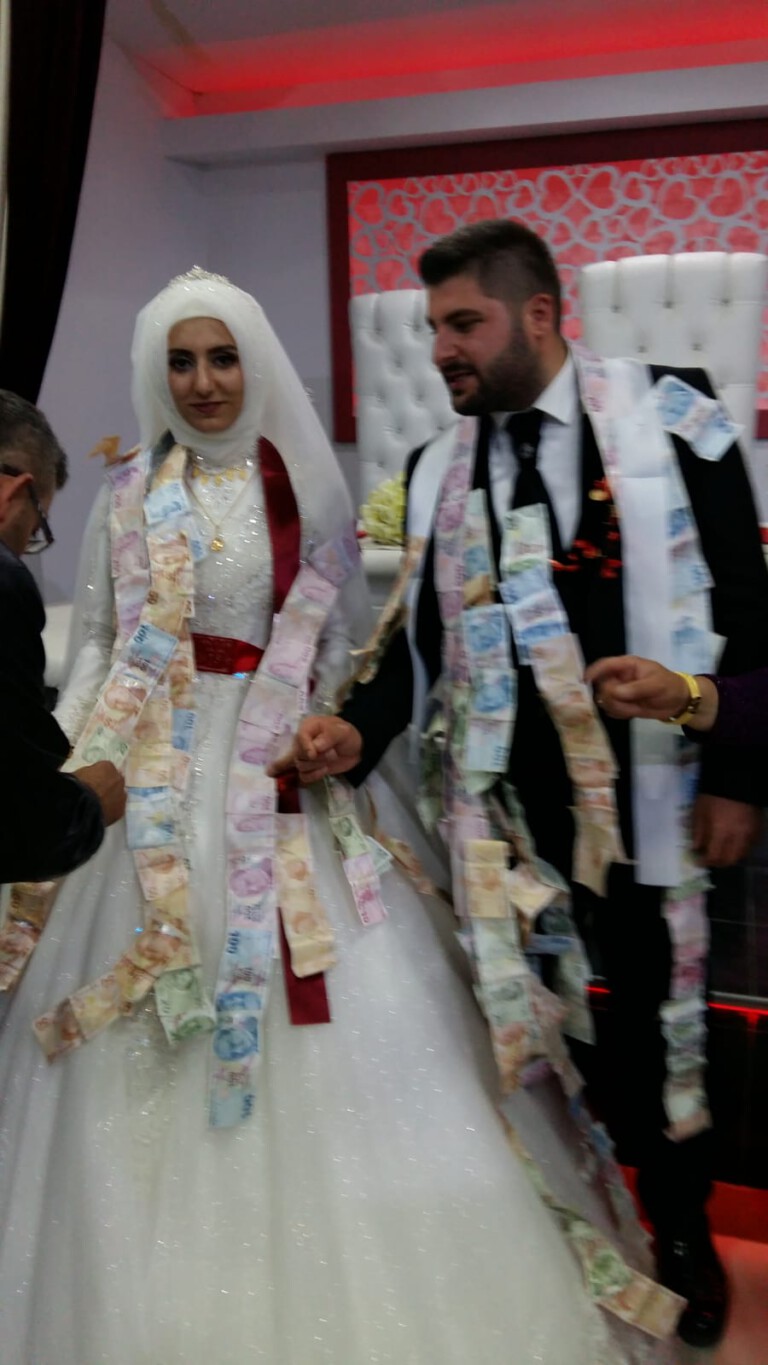 Yakar ile Yavuz ailelerinin mutlu günü