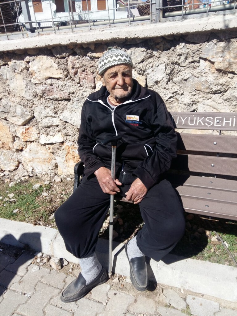 Hasan Alıcıoğlu vefat etmiştir