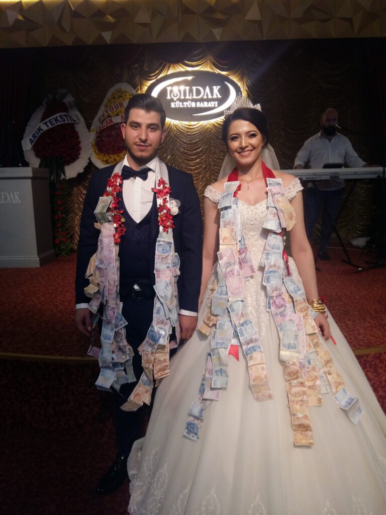 Erkök ve Şahin ailelerinin mutlu günleri