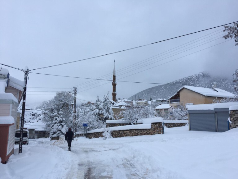 Köyümüz beyaza büründü