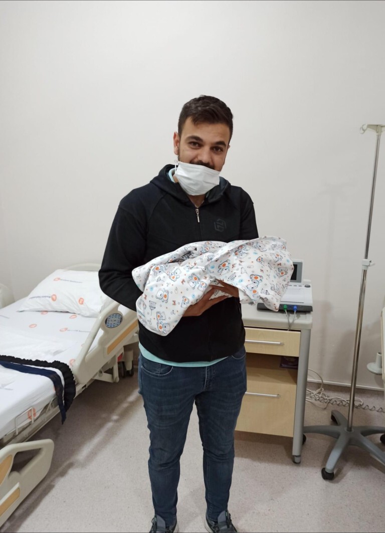 İlknur & Tunahan Sarı çiftinin bebekleri oldu