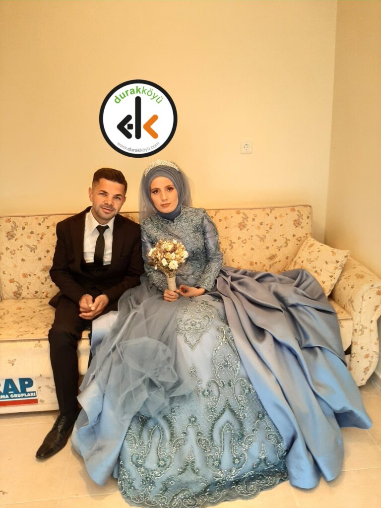 Hanife Atan ile Mehmet Dana nişanlandılar