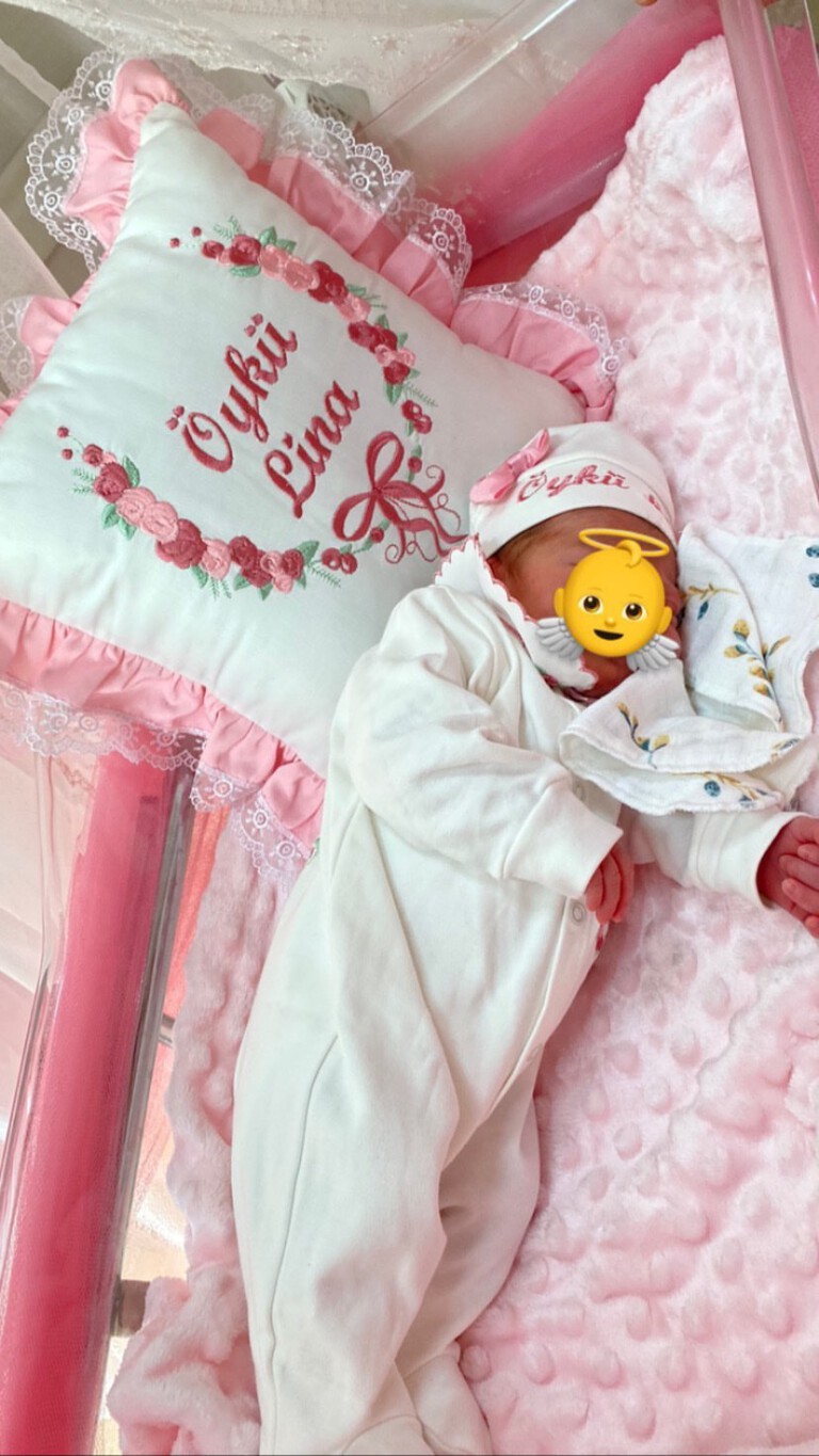 Yağmur & Ethem Erkök çiftinin bebekleri oldu