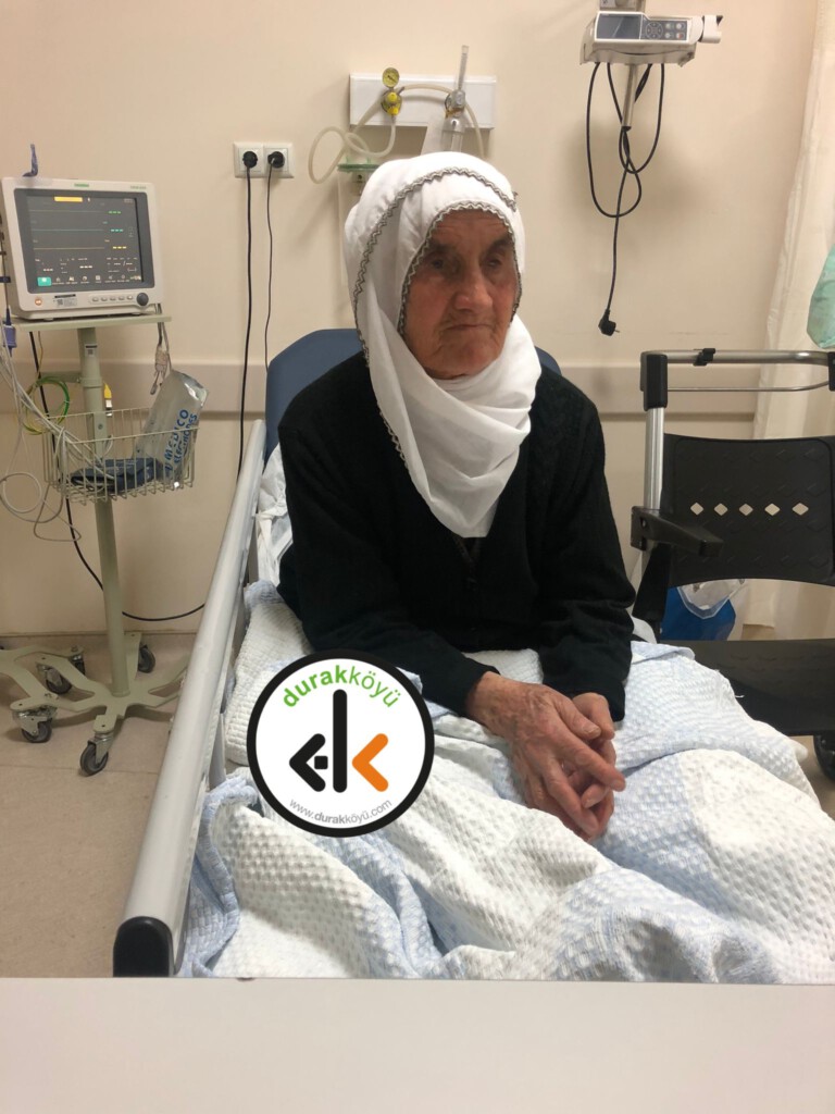 Yaşayan çınarlarımızdan Rukiye Akkanat hastaneye kaldırıldı