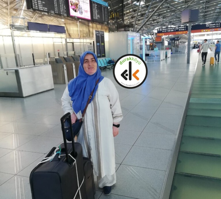 Emine Bal Hac Yolunda