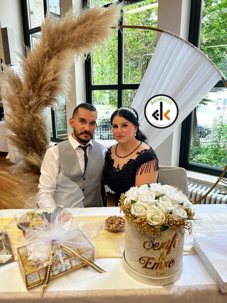 Şerife ile Emre nişanlandılar