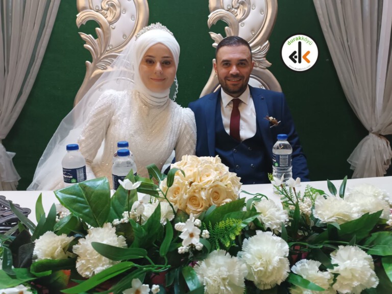 Burak Efe Özel ile Müzeyyen Okçu evlendiler