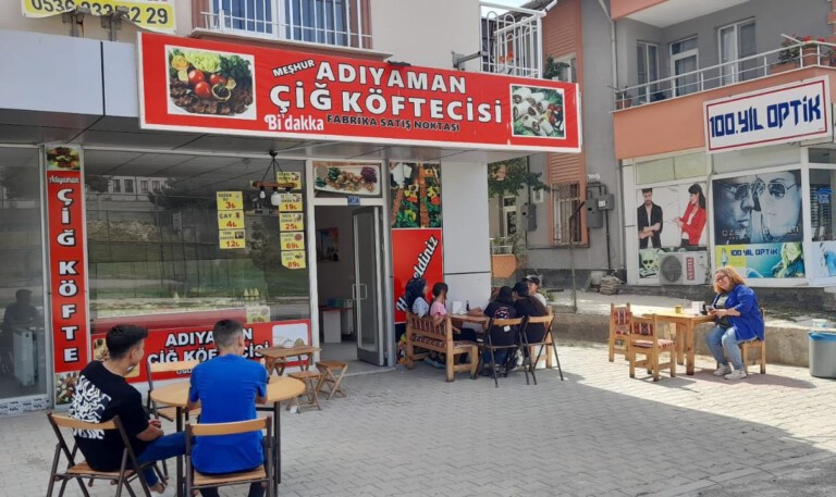 Adıyaman Çiğ Köftecisi açıldı