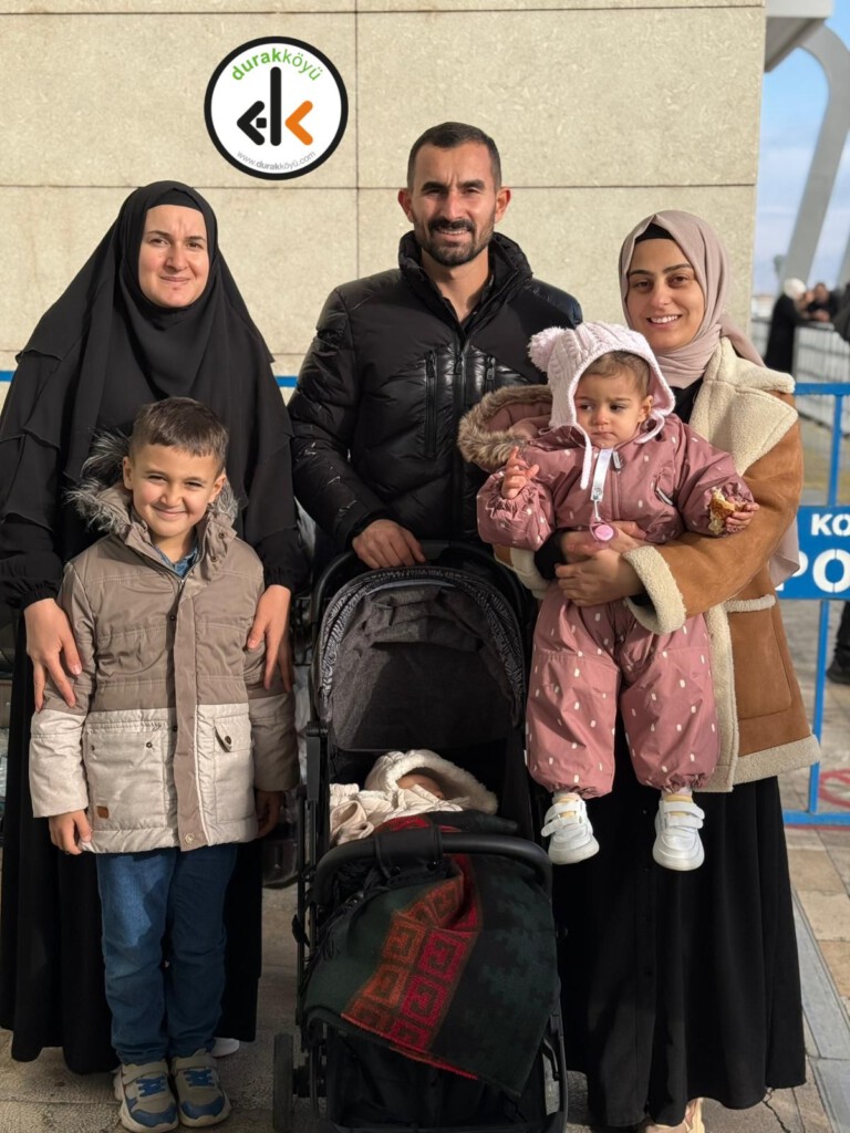 Taşdelen ve Canlı aileleri Umre’ye ugurlandılar