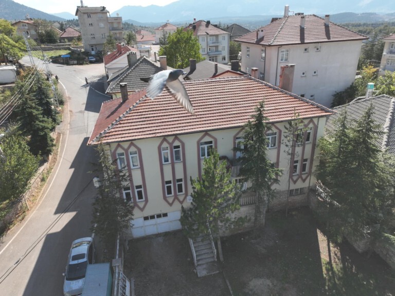 Sağlık Ocağının kiremitleri yenilendi