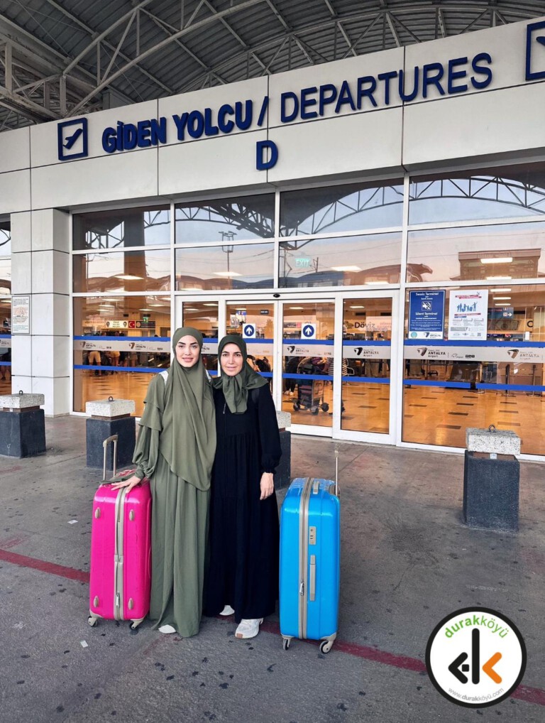 Ayten ve Gizem hanımlar Umre’ye uğurlandılar