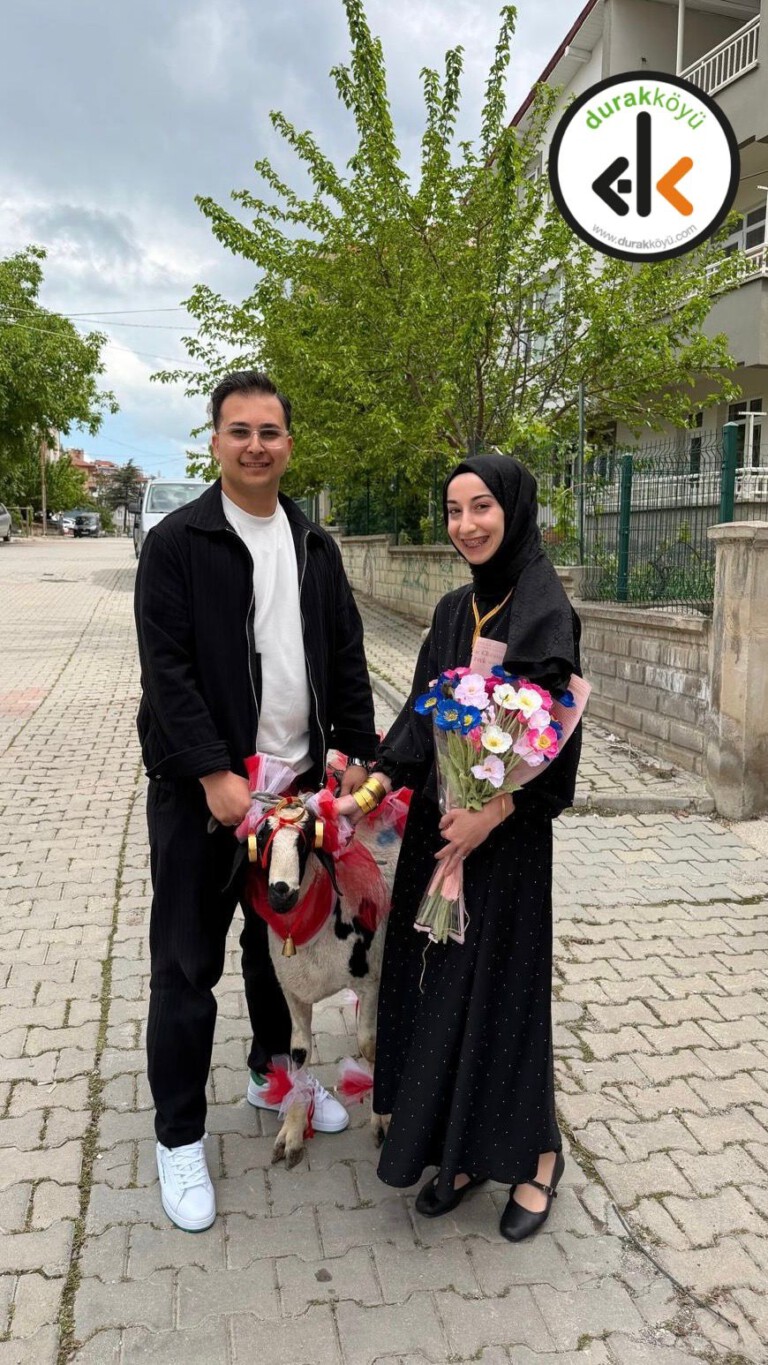 Beyşehir’de Gelenek Yaşatıldı: Dünür Ailesine Arefe Günü Koç Hediyesi