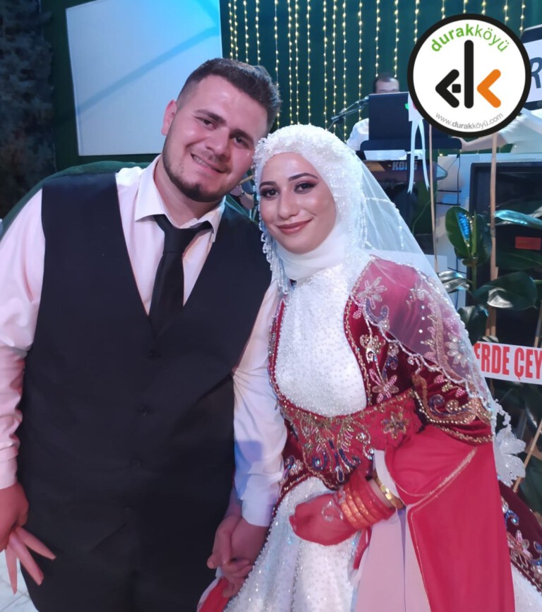 Erkök ve Şen Ailelerinin Mutlu Günü