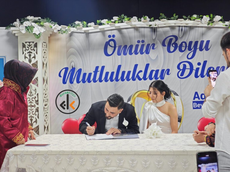 Beyşehir’de Mutlu Birliktelik: Kadir Özel ile Lütfiye Akgül Nikah Kıydı