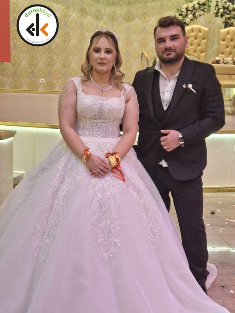 Emine ve Mehmet Halit Dünya Evine Girdi