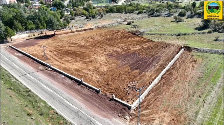 Mezarlık çevre temizliği ve dolgu çalışmaları tamamlandı